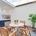 アパート Serenity Terrace リスボン