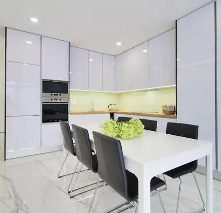 Апартаменты Serenity Terrace